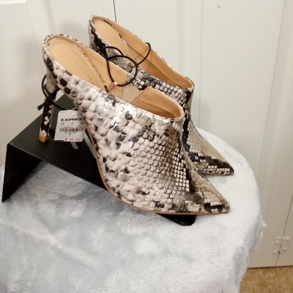 Express Women's Snakeskin Print Pointed Toe Mule Shoe in Size 6 - Picture 2 of 10